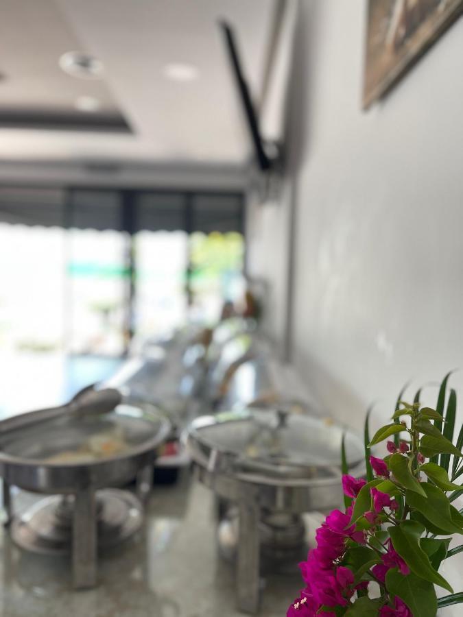 Mucobega Hotel Sarandë Buitenkant foto