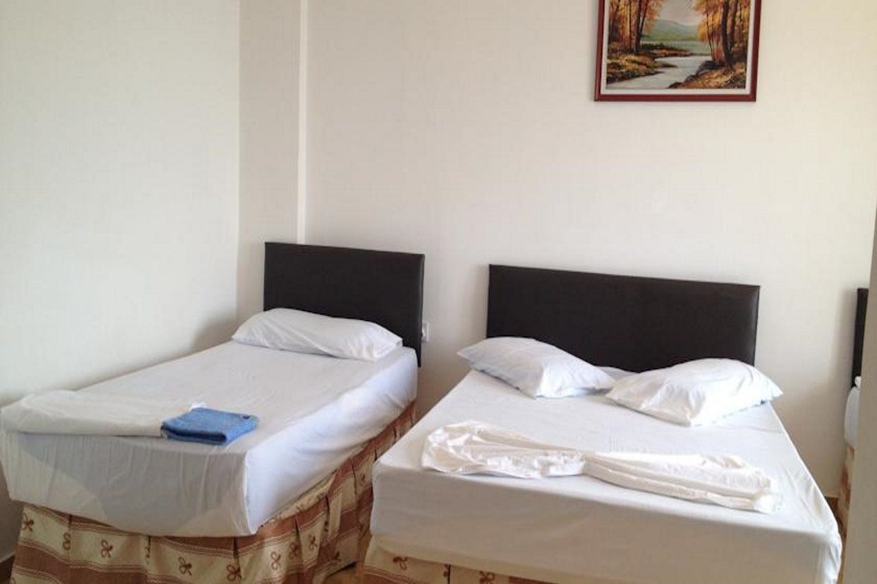 Mucobega Hotel Sarandë Buitenkant foto