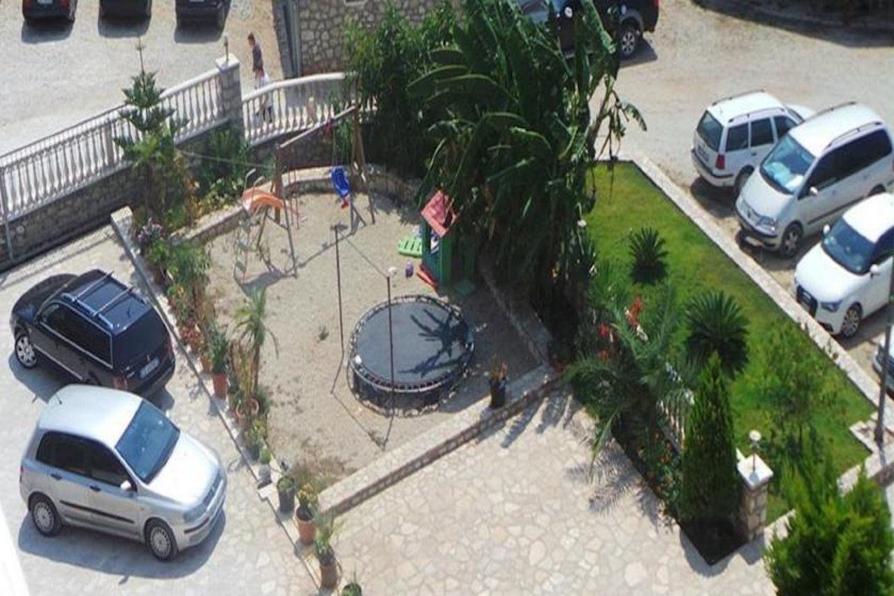 Mucobega Hotel Sarandë Buitenkant foto